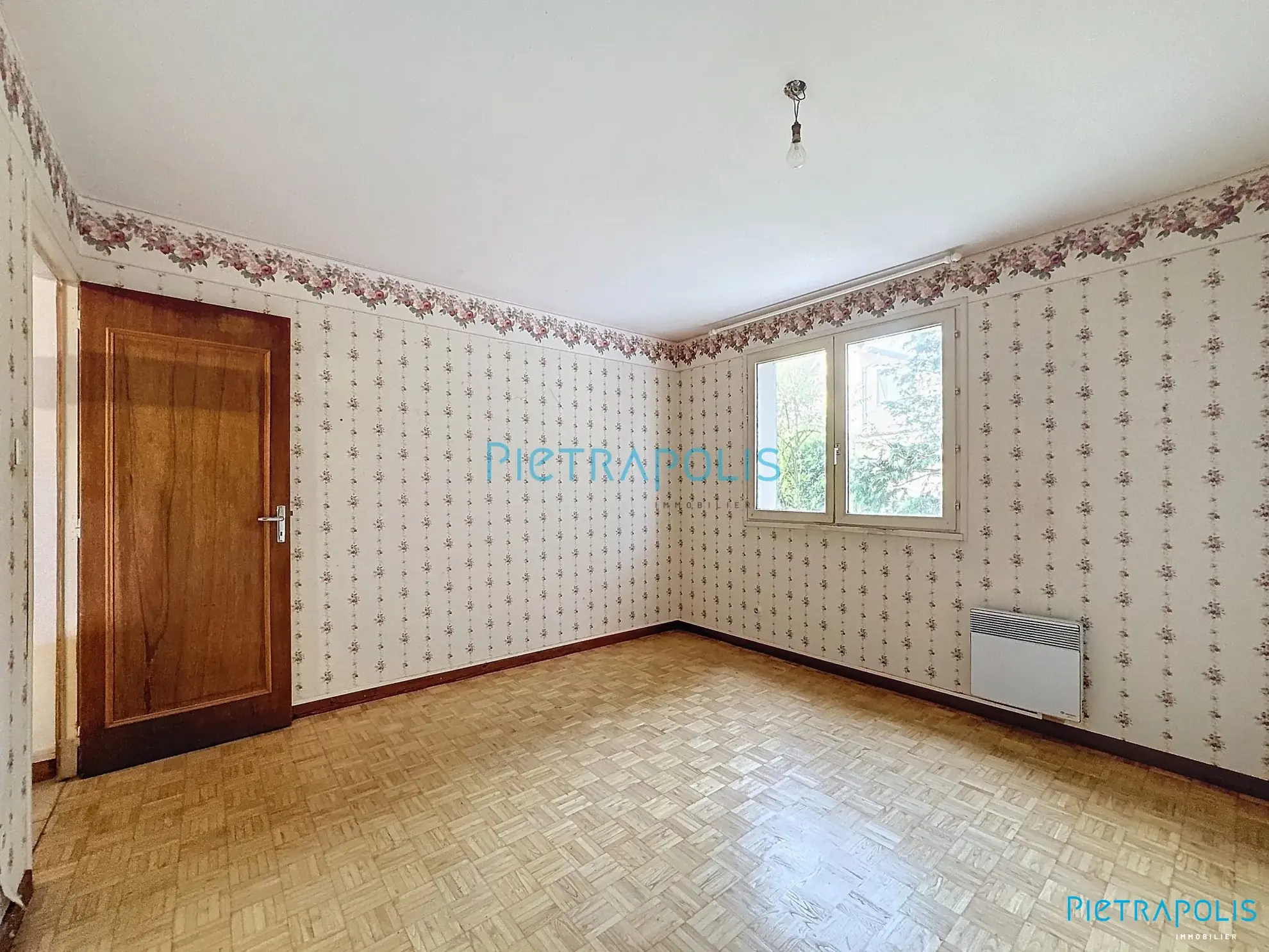 Appartement CIVRIEUX : chambre 1 Appartement T3 de 100 m² avec terrain privatif à Civrieux 