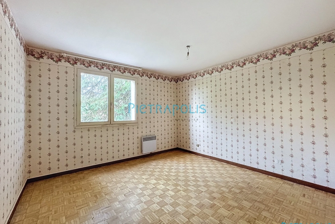 Appartement CIVRIEUX : chambre 1 Appartement T3 de 100 m² avec terrain privatif à Civrieux 