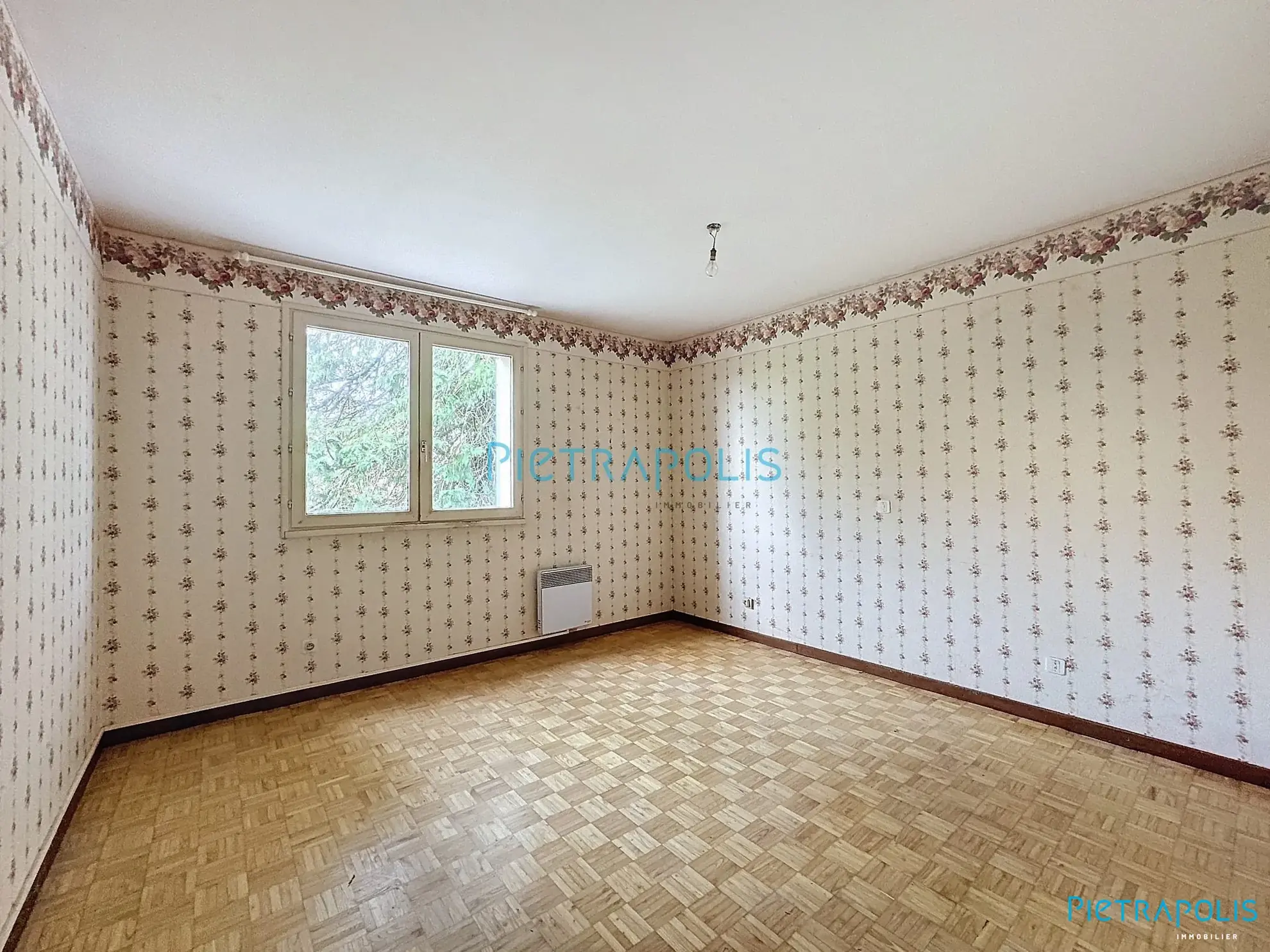 Appartement CIVRIEUX : chambre 1 Appartement T3 de 100 m² avec terrain privatif à Civrieux 
