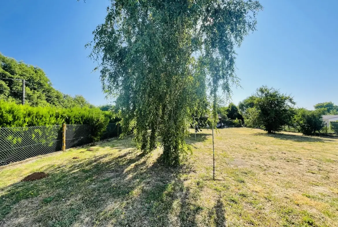 À vendre maison individuelle à Vendeuvre du Poitou de 148 m² avec studio et garage 