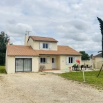 À vendre maison individuelle à Vendeuvre du Poitou de 148 m² avec studio et garage