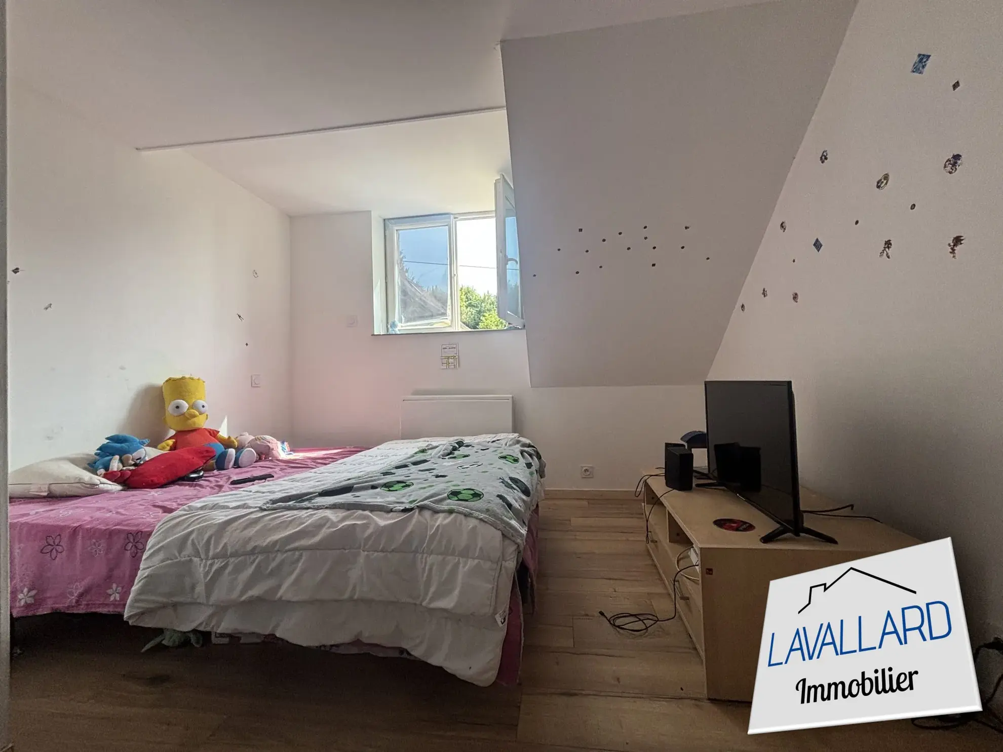 Maison 4 chambres avec garage et cour à Saint-Ouen - Opportunité à saisir 