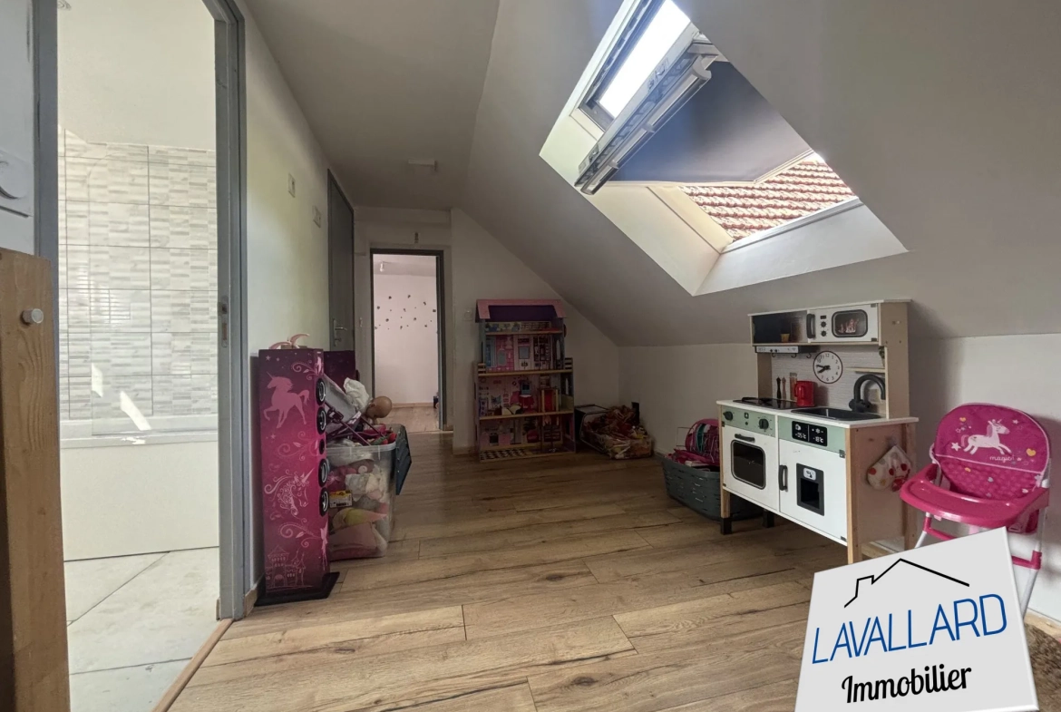 Maison 4 chambres avec garage et cour à Saint-Ouen - Opportunité à saisir 