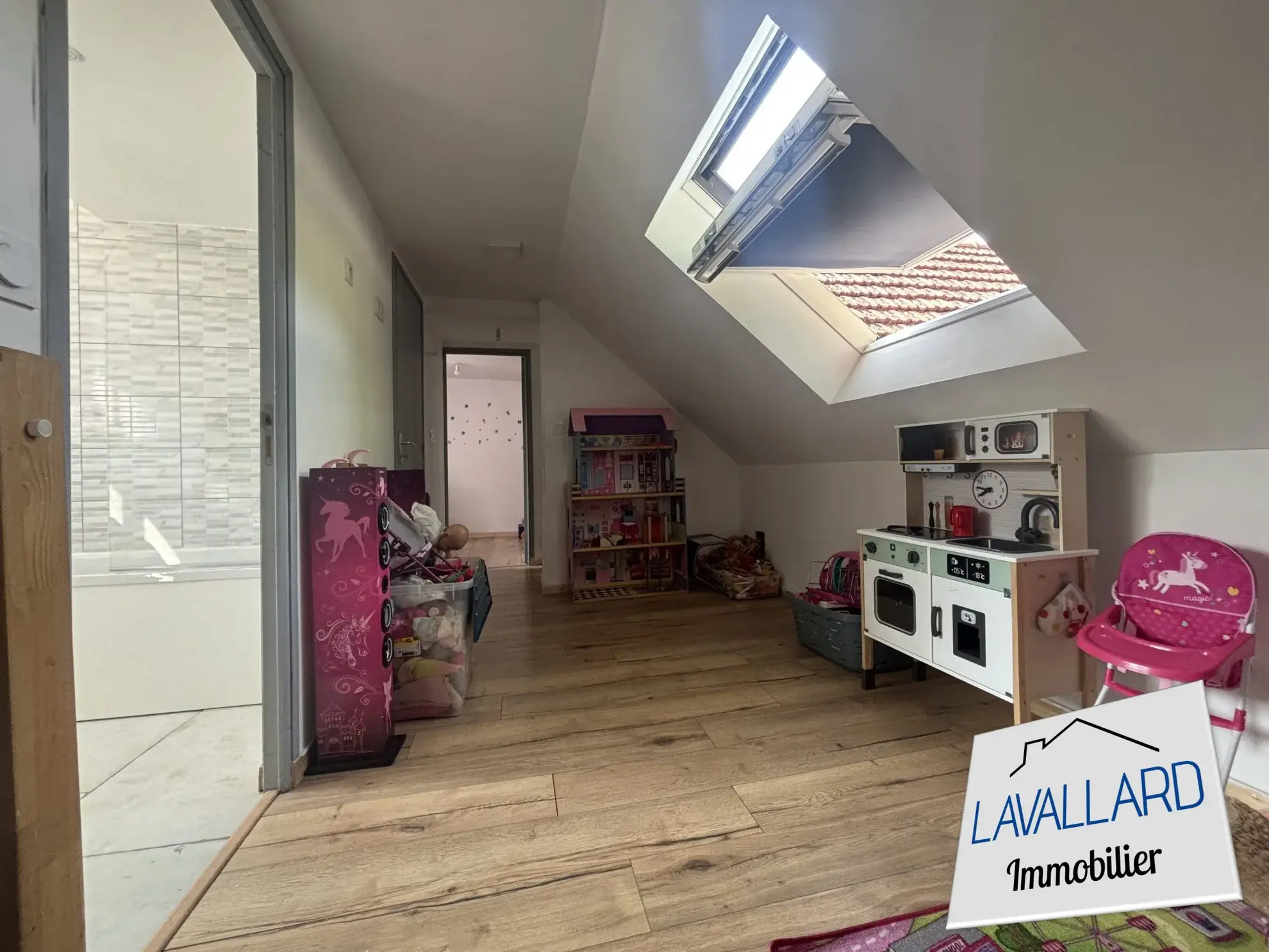Maison 4 chambres avec garage et cour à Saint-Ouen - Opportunité à saisir 
