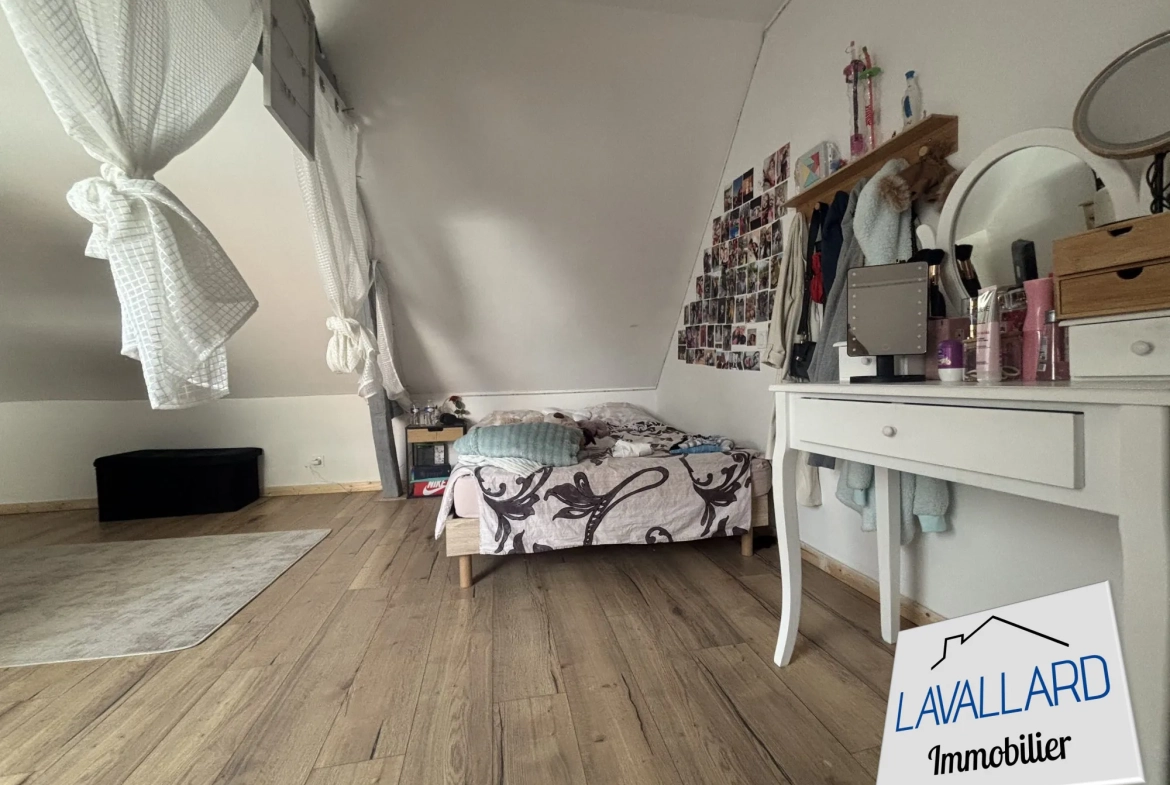 Maison 4 chambres avec garage et cour à Saint-Ouen - Opportunité à saisir 