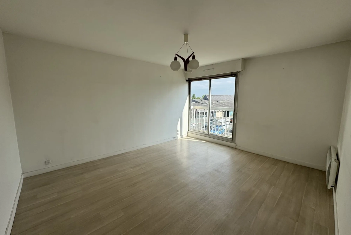 Appartement 3 pièces à vendre à Saintes - Lumineux et pratique 