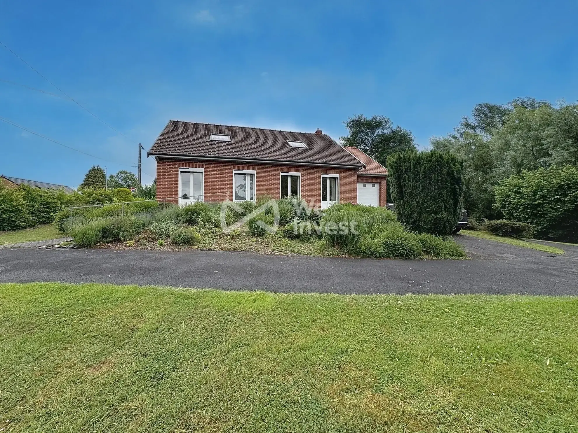 Maison à vendre à Féron – Pavillon avec 6 chambres, terrain de 14 ares, chauffage au gaz 