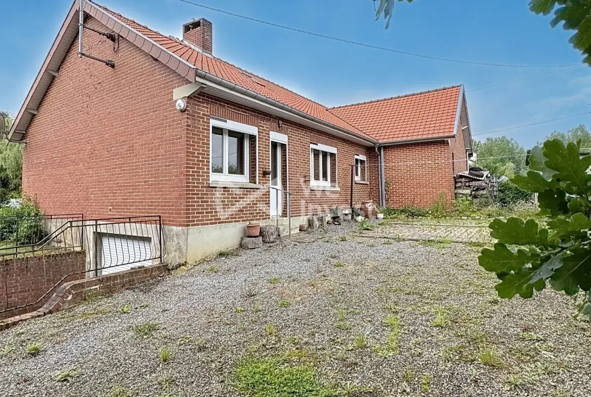 Maison à vendre à Féron – Pavillon avec 6 chambres, terrain de 14 ares, chauffage au gaz 