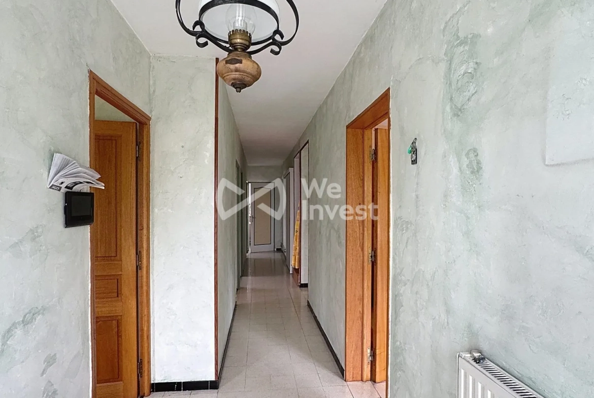 Maison à vendre à Féron – Pavillon avec 6 chambres, terrain de 14 ares, chauffage au gaz 
