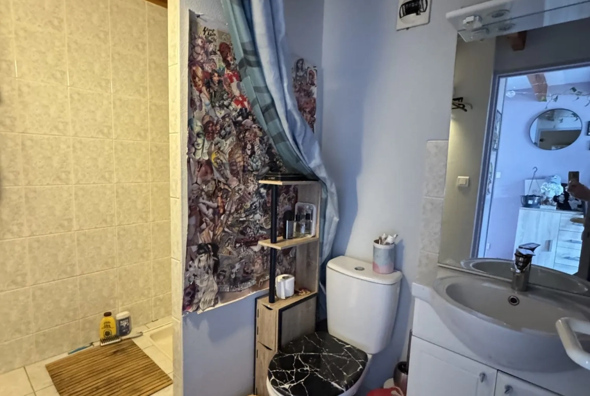 Appartement 2 pièces en duplex avec parking à Saintes - Opportunité d'investissement 