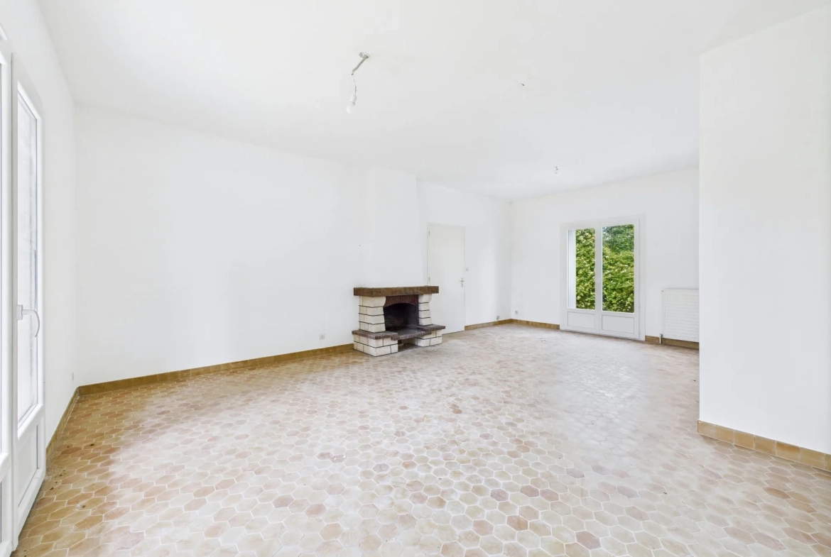 Belle maison de plain-pied avec 4 chambres à Fontenay-le-Comte 
