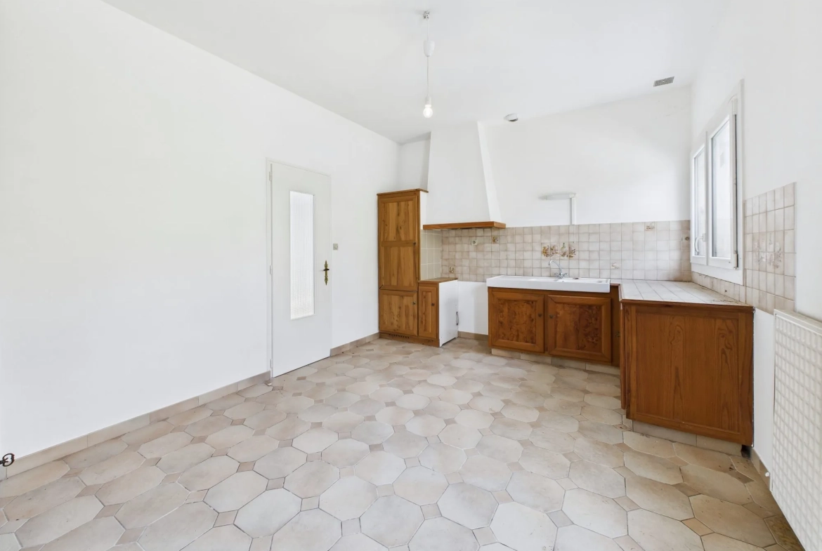 Belle maison de plain-pied avec 4 chambres à Fontenay-le-Comte 
