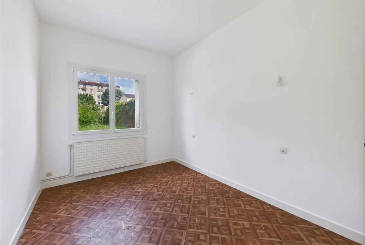 Belle maison de plain-pied avec 4 chambres à Fontenay-le-Comte 