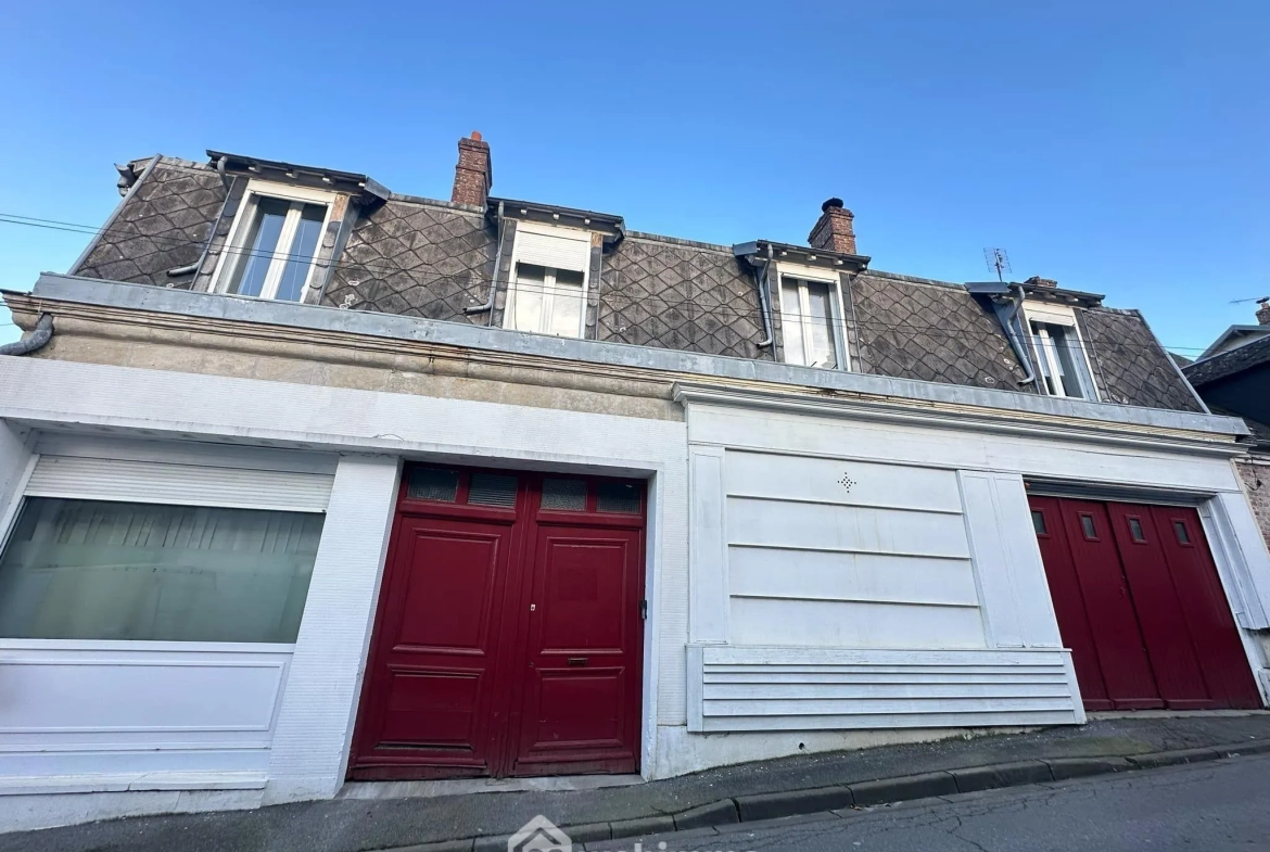 A vendre maison de 181 m² à Saint-Gobain avec 5 chambres, cour et garage 