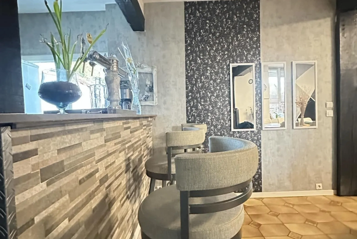 A vendre maison de 181 m² à Saint-Gobain avec 5 chambres, cour et garage 