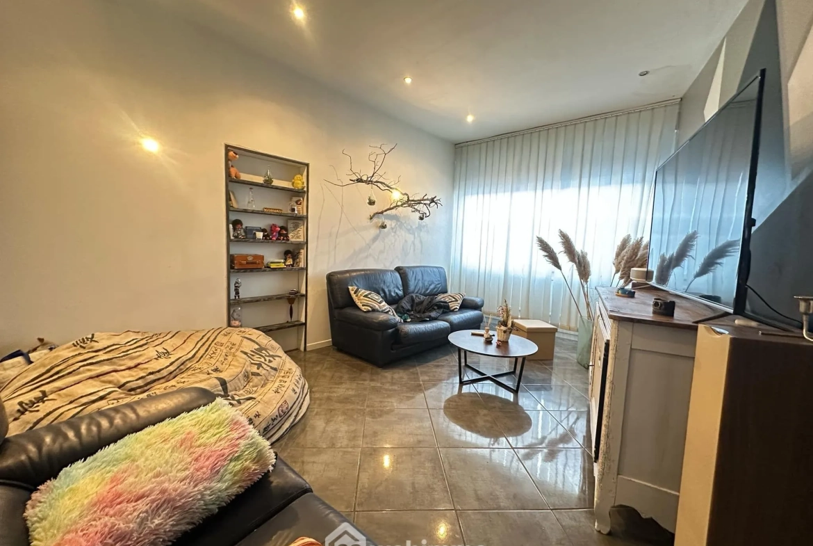 A vendre maison de 181 m² à Saint-Gobain avec 5 chambres, cour et garage 
