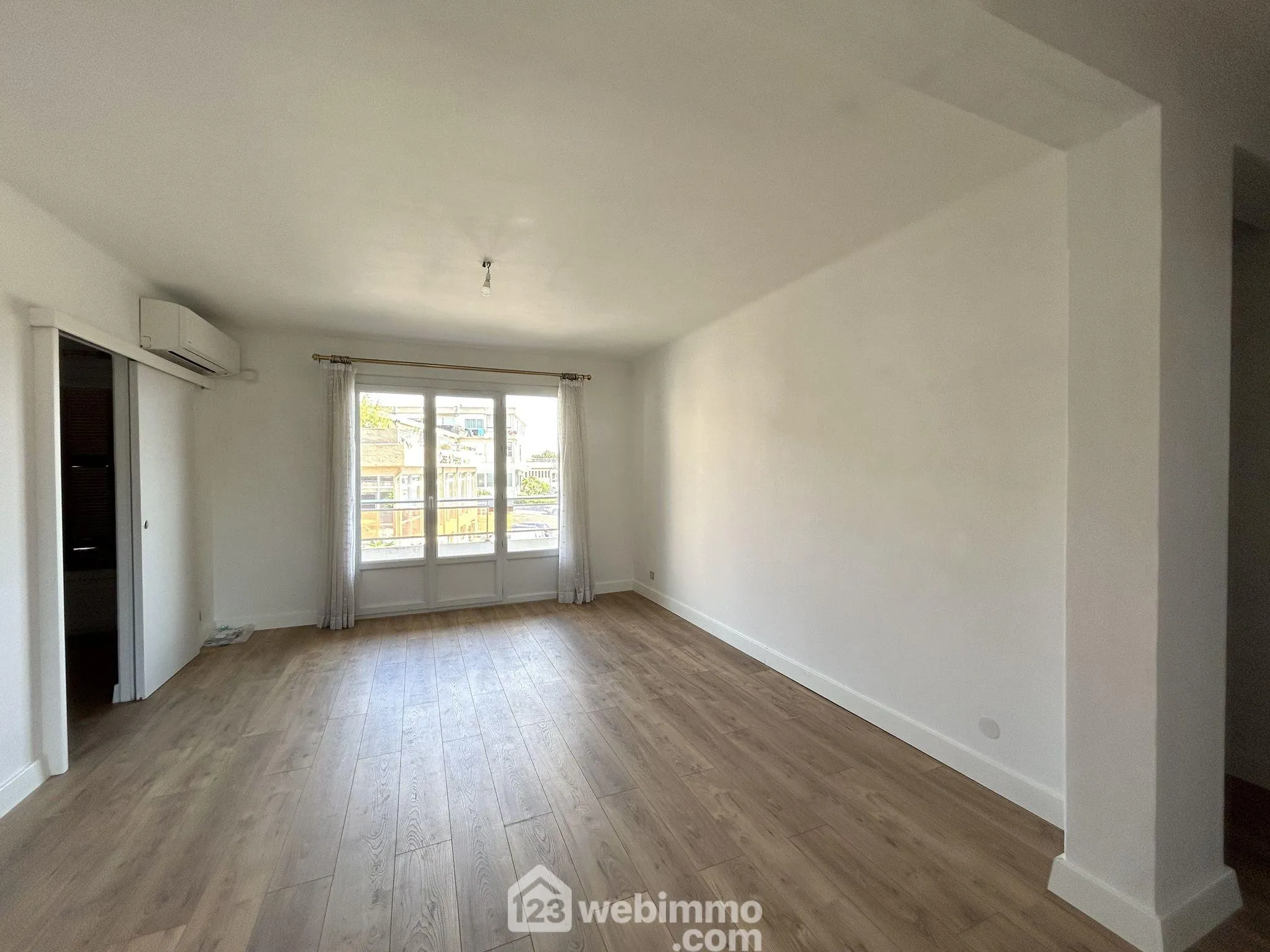 Maison neuve 4 chambres à Pavilly - Confort moderne et faible consommation énergétique 
