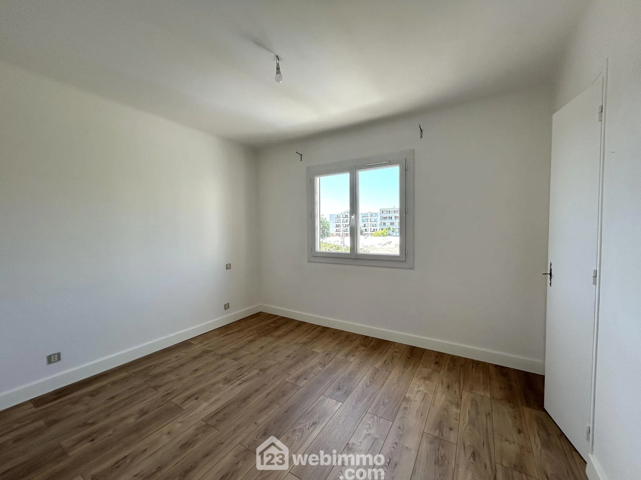 Maison neuve 4 chambres à Pavilly - Confort moderne et faible consommation énergétique 