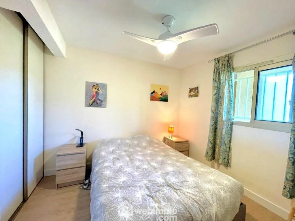 Appartement 3 pièces rénové avec terrasse à Sainte-Maxime dans résidence avec piscine 