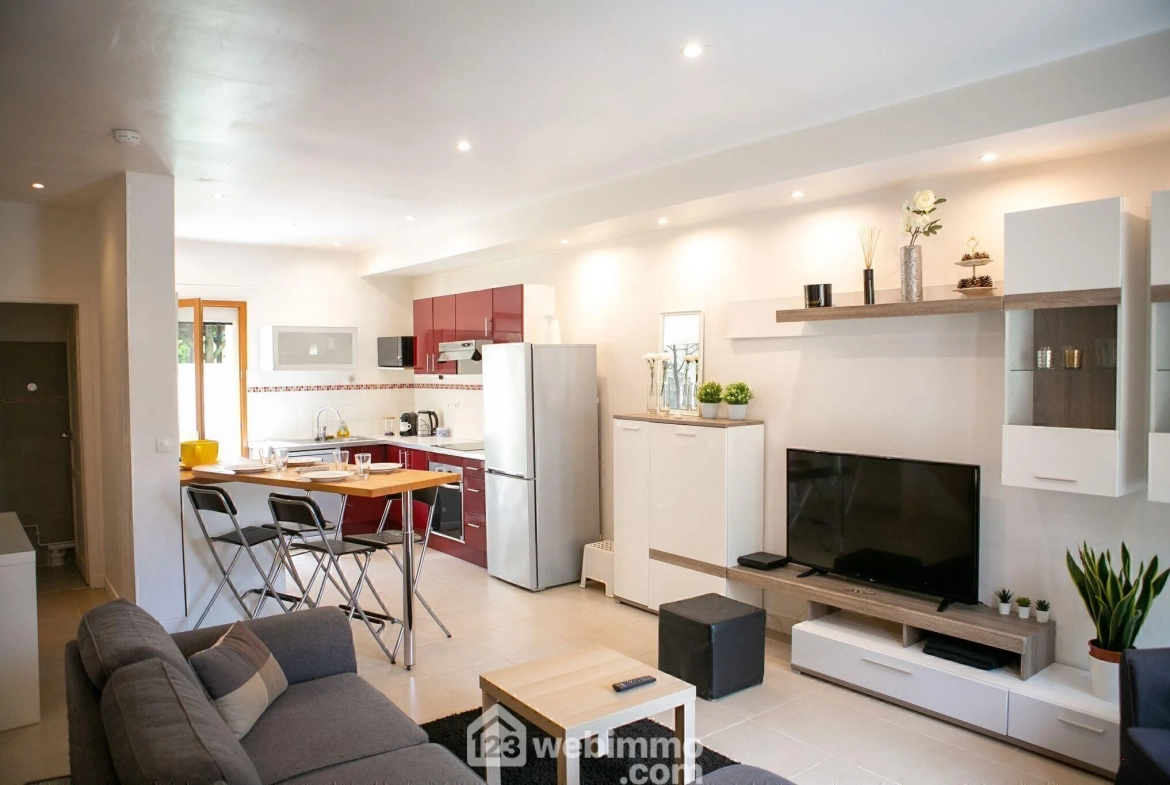 Maison de 65 m² à Milly-la-Forêt avec jardins et parking 