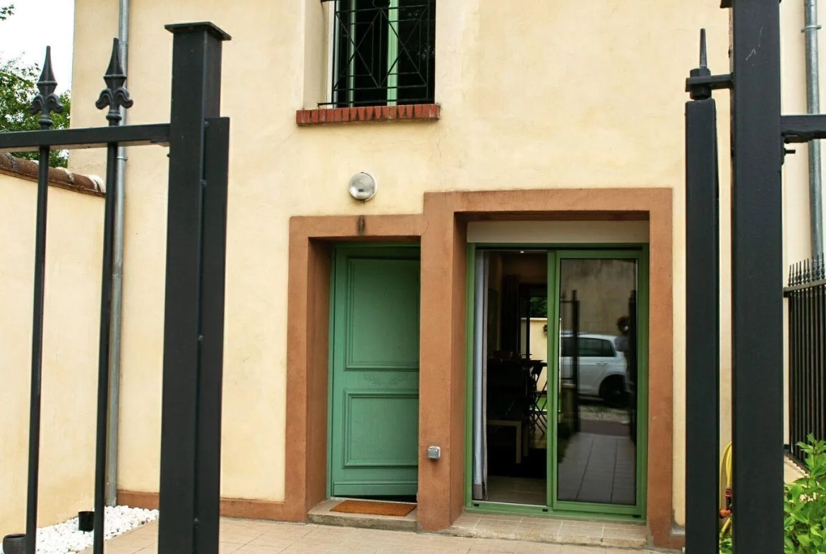 Maison de 65 m² à Milly-la-Forêt avec jardins et parking 