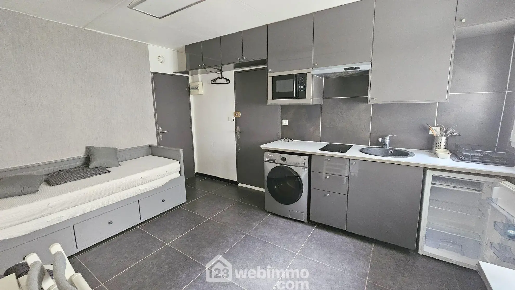 Studio rénové en centre-ville de Ballancourt-sur-Essonne - Idéal investisseur ou résident 
