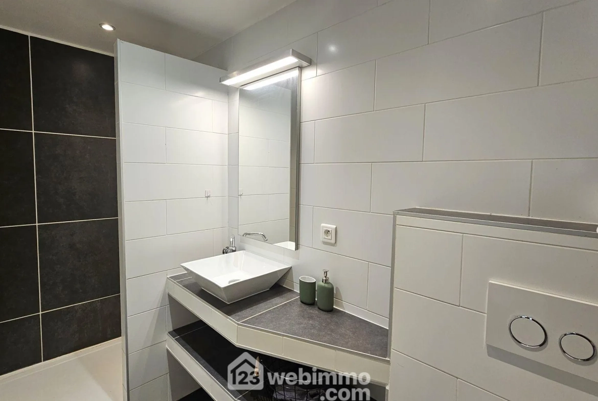 Studio rénové en centre-ville de Ballancourt-sur-Essonne - Idéal investisseur ou résident 