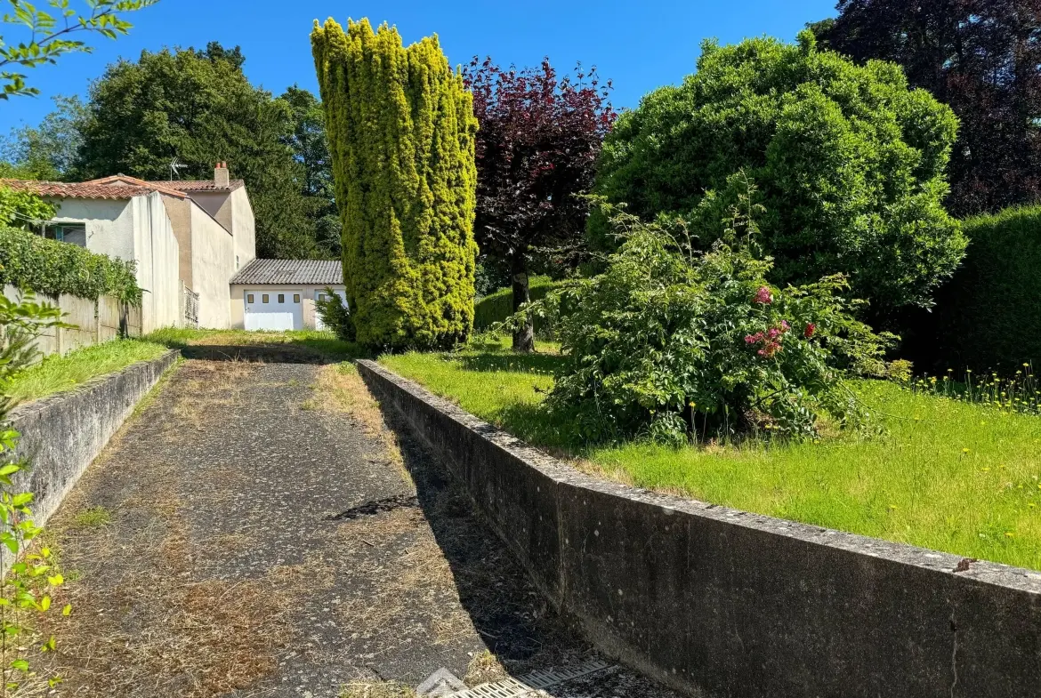 Maison familiale avec potentiel à Sèvremont, 190 m², proche commodités 