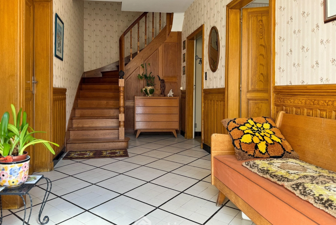 Maison familiale avec potentiel à Sèvremont, 190 m², proche commodités 