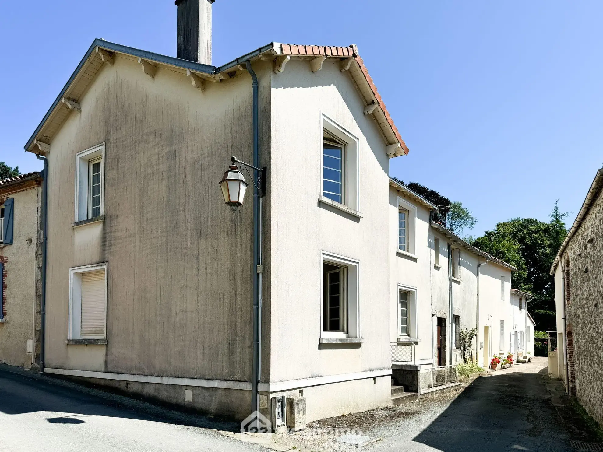 Maison familiale avec potentiel à Sèvremont, 190 m², proche commodités 