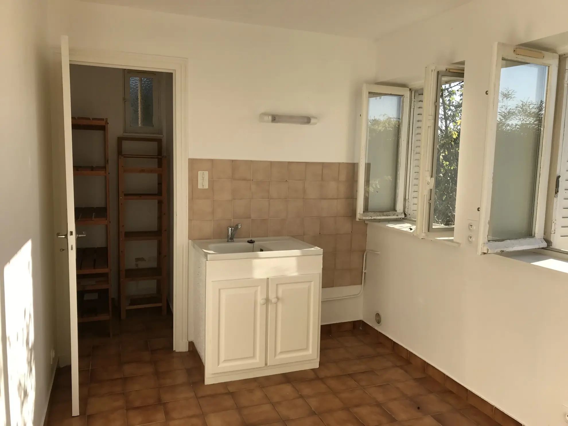 À vendre appartement en rez-de-jardin de 45 m² avec jardin privé à Charbonnières 