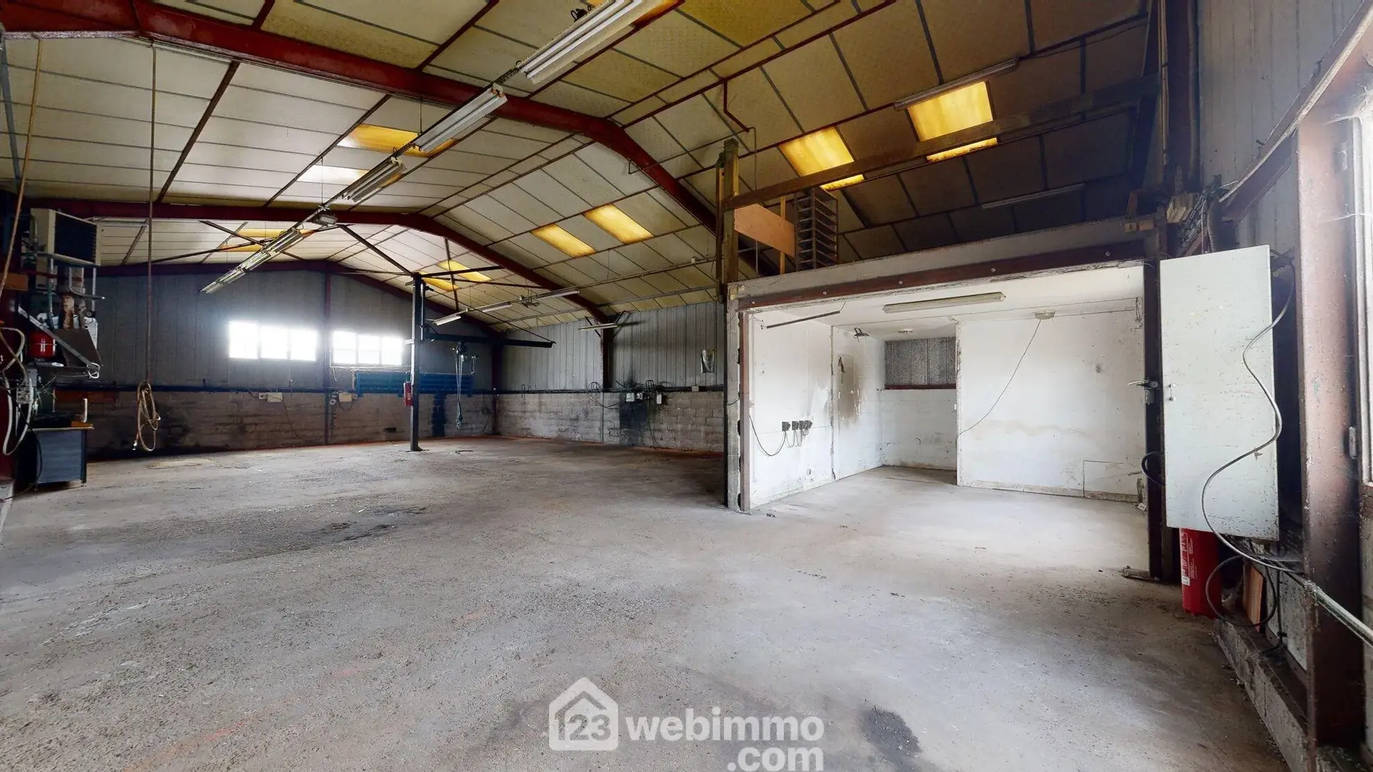 Vente d'un bâtiment industriel de 1326 m² à Thiescourt 
