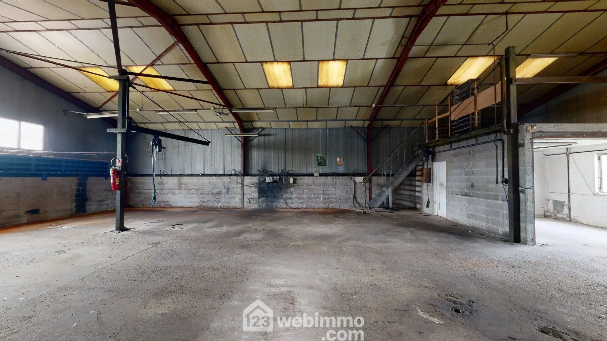 Vente d'un bâtiment industriel de 1326 m² à Thiescourt 
