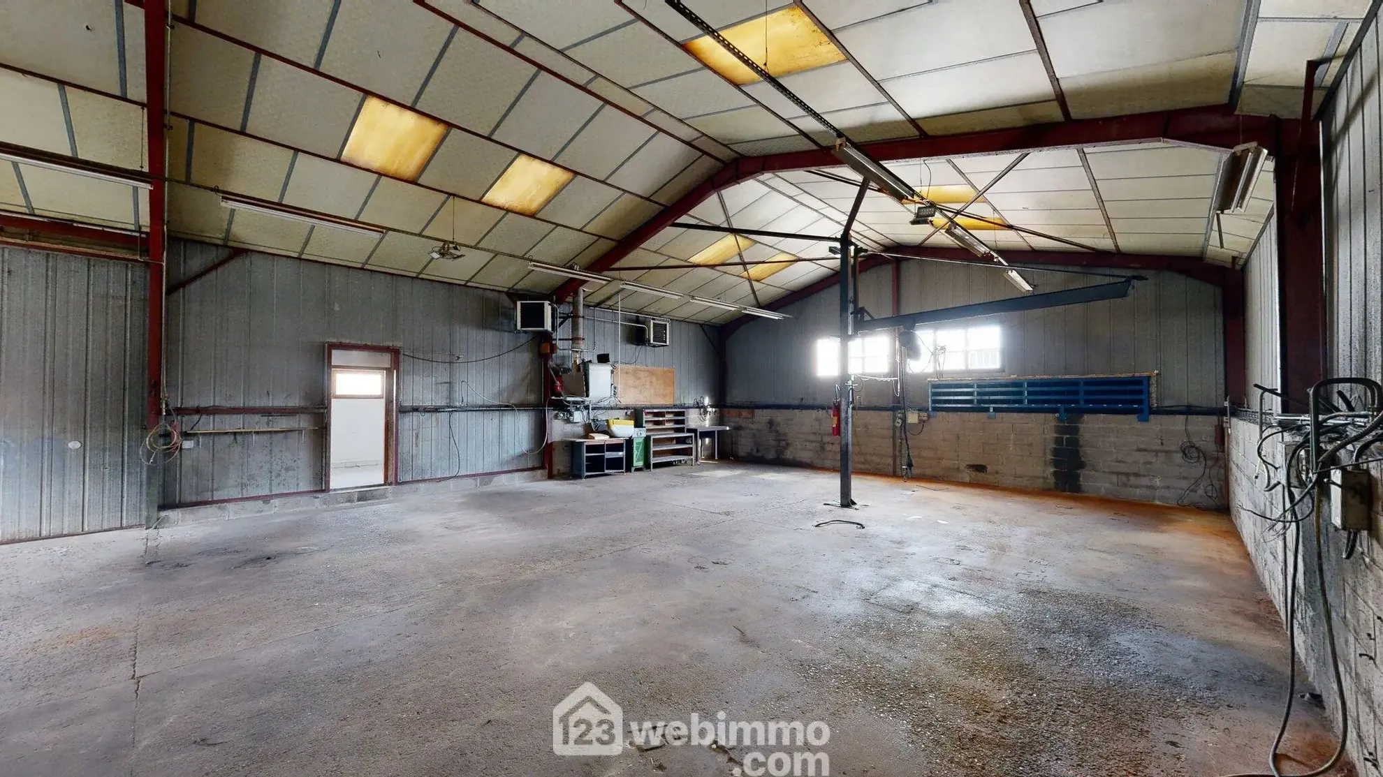 Vente d'un bâtiment industriel de 1326 m² à Thiescourt 