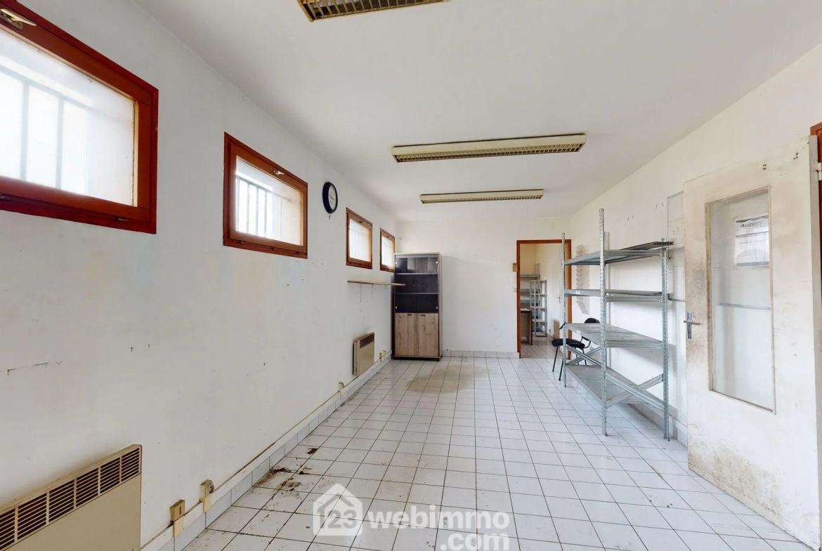 Vente d'un bâtiment industriel de 1326 m² à Thiescourt 