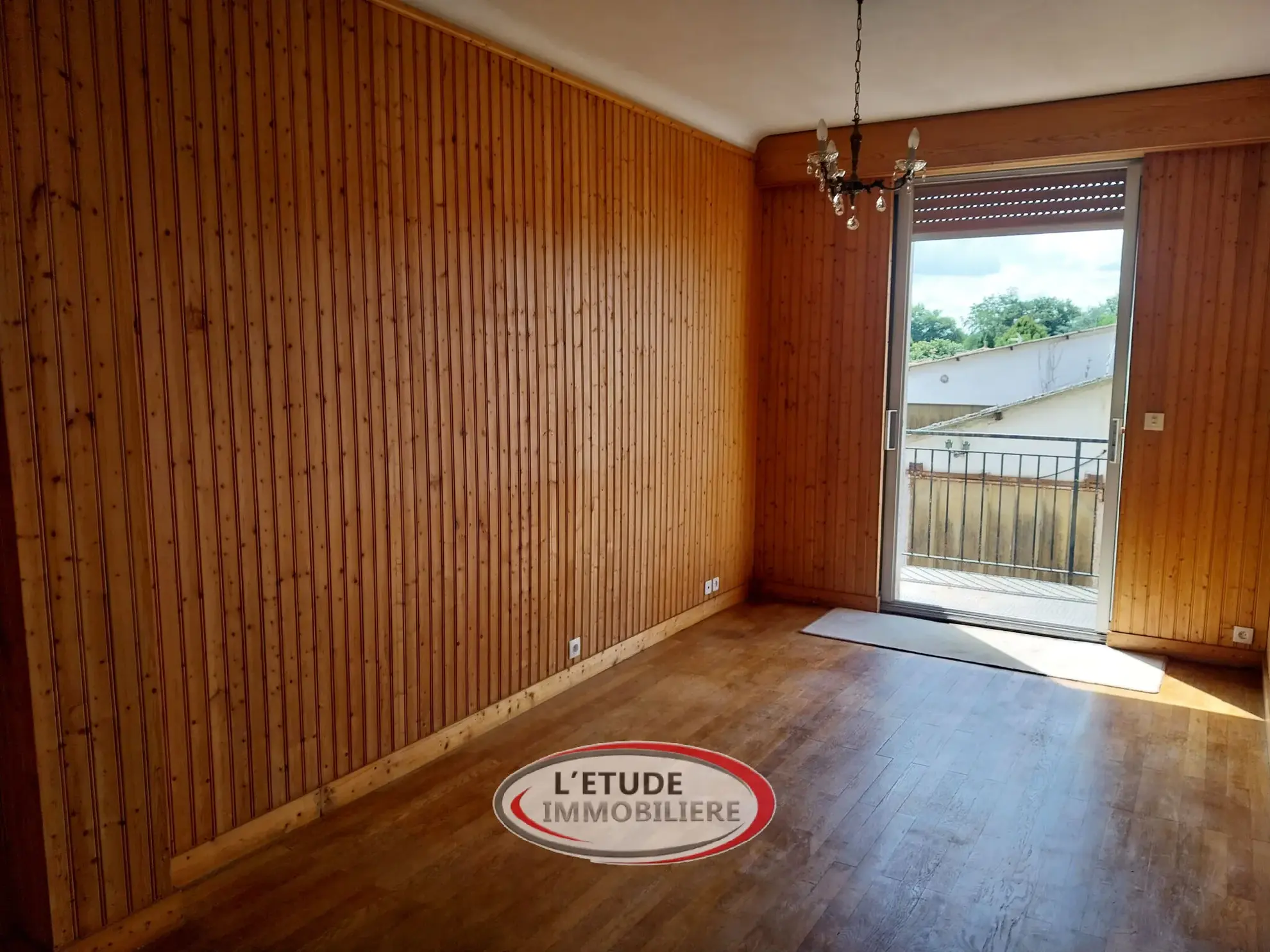 Maison à Sainte-Pazanne avec grand potentiel, 115 m² habitables 