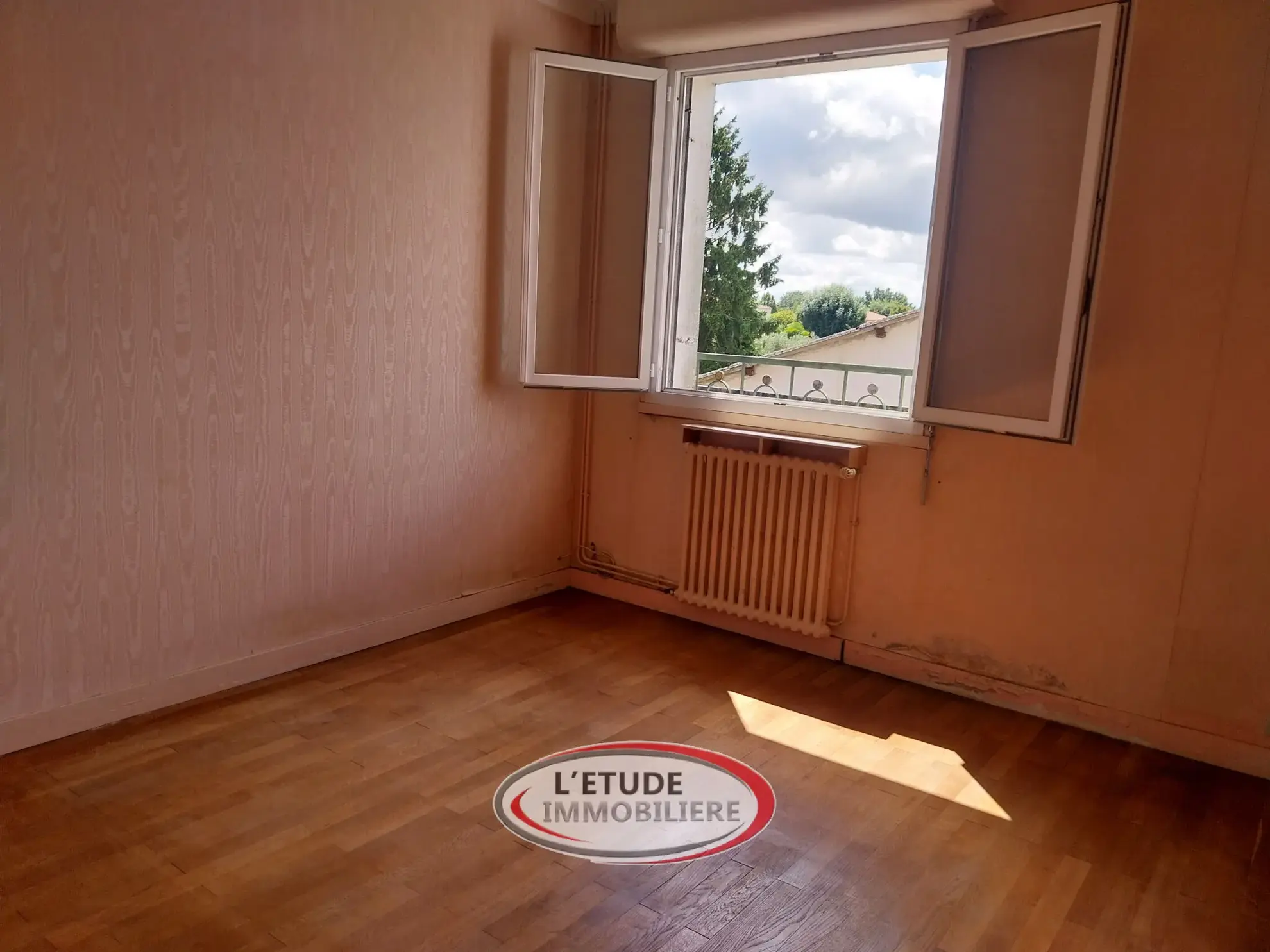 Maison à Sainte-Pazanne avec grand potentiel, 115 m² habitables 