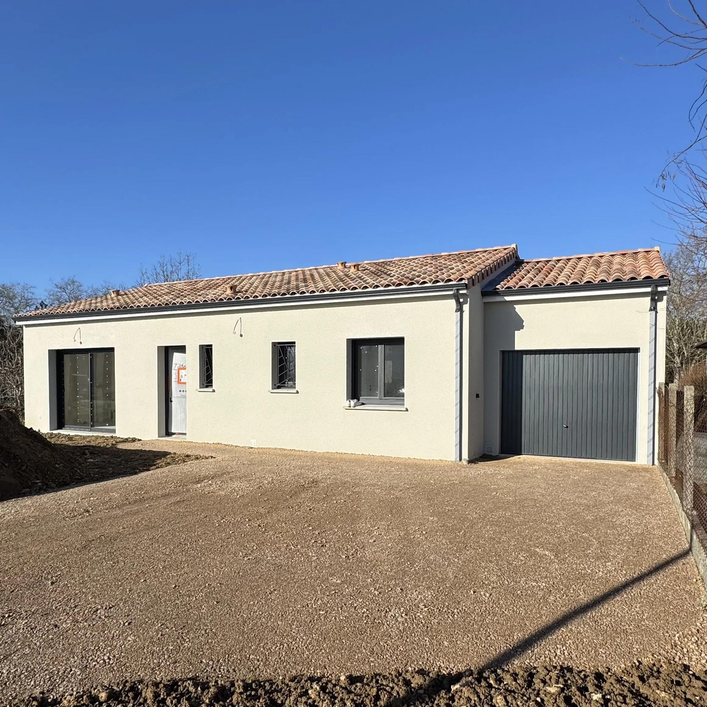 Maison neuve 90 m² avec garage à Buzet-sur-Tarn, cadre paisible proche Toulouse 