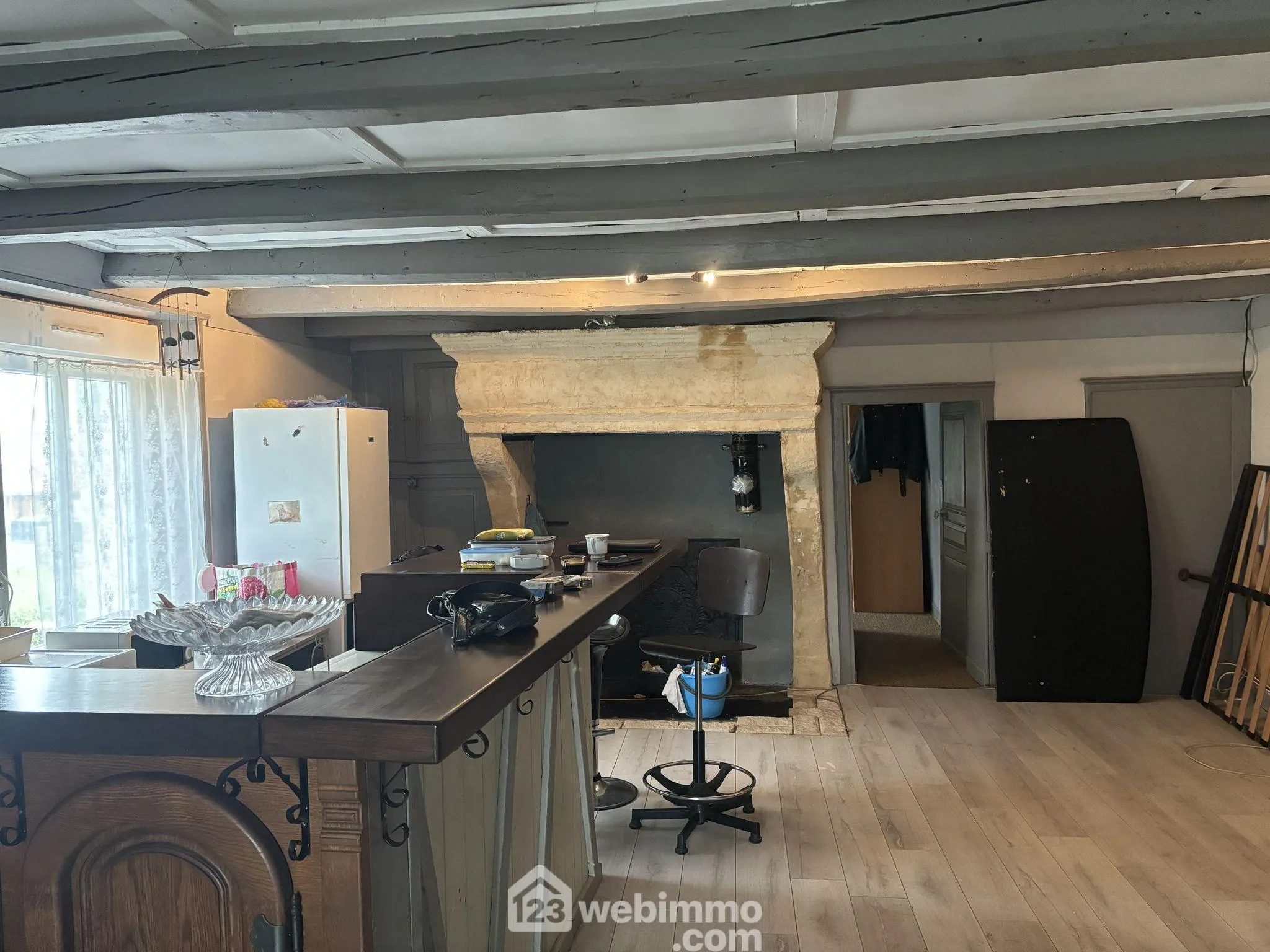 Maison à vendre de 75 m² avec grange sur terrain en herbe à Courouvre 