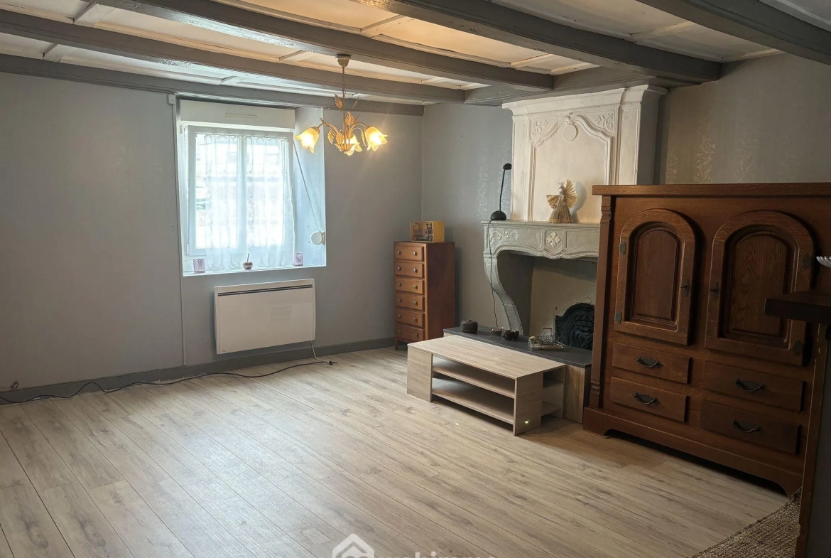 Maison à vendre de 75 m² avec grange sur terrain en herbe à Courouvre 