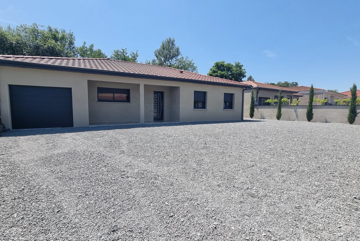 Villa neuve de 112 m² avec jardin à Briennon - Vente immobilière 