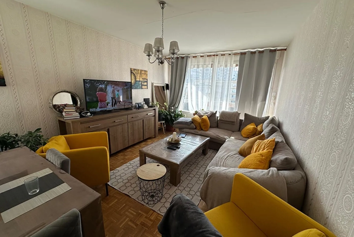 Appartement T3 à Saint Etienne avec Balcons, Cave et Garage - Investissement à Réaliser 
