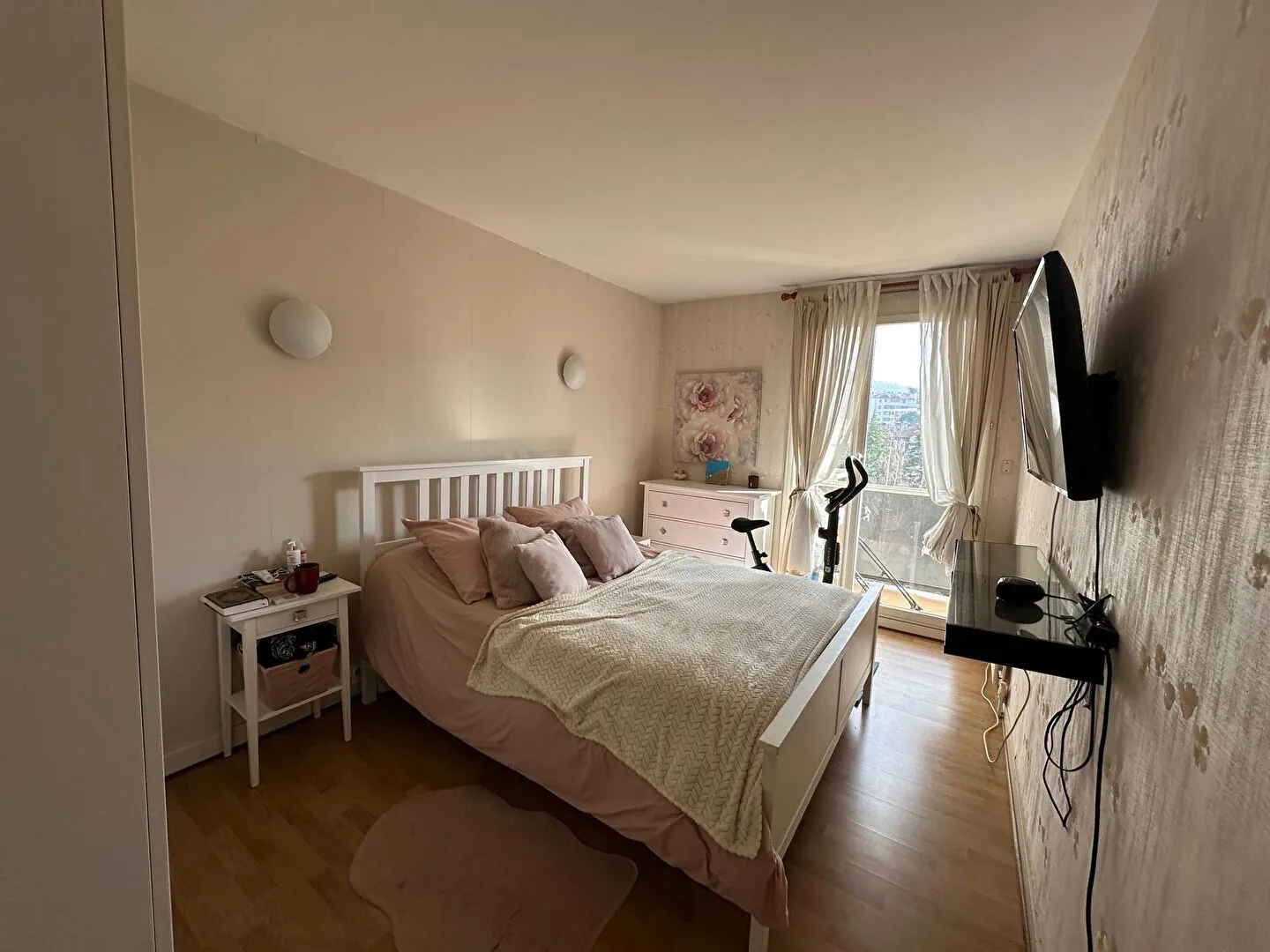 Appartement T3 à Saint Etienne avec Balcons, Cave et Garage - Investissement à Réaliser 