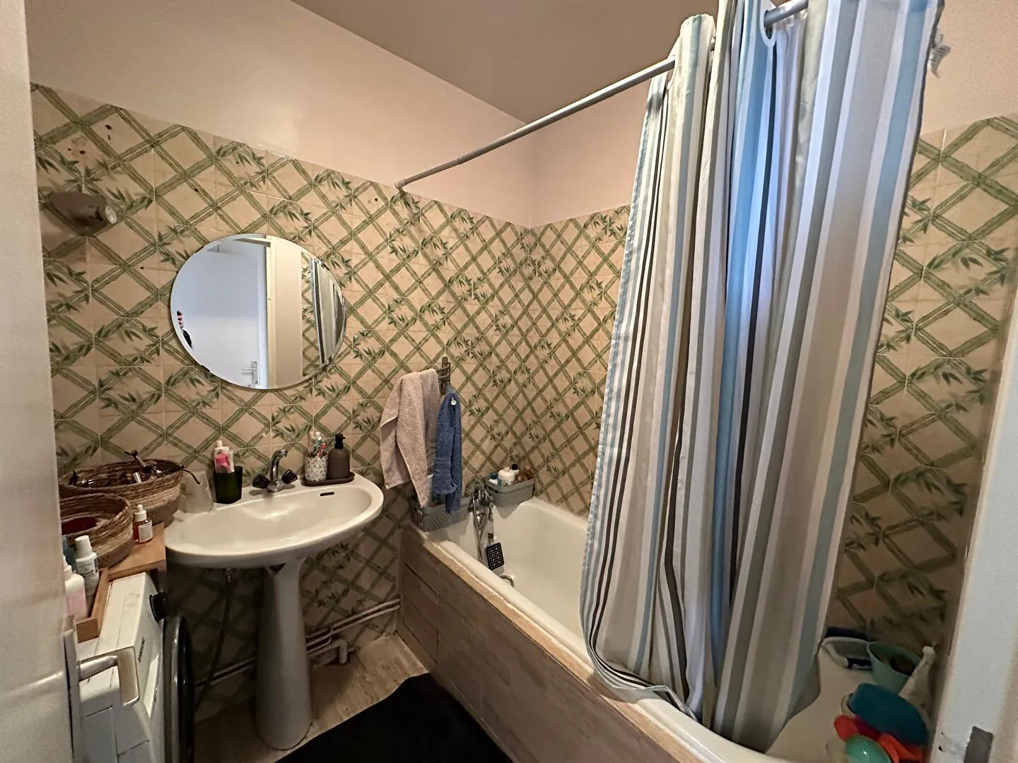 Appartement T3 à Saint Etienne avec Balcons, Cave et Garage - Investissement à Réaliser 