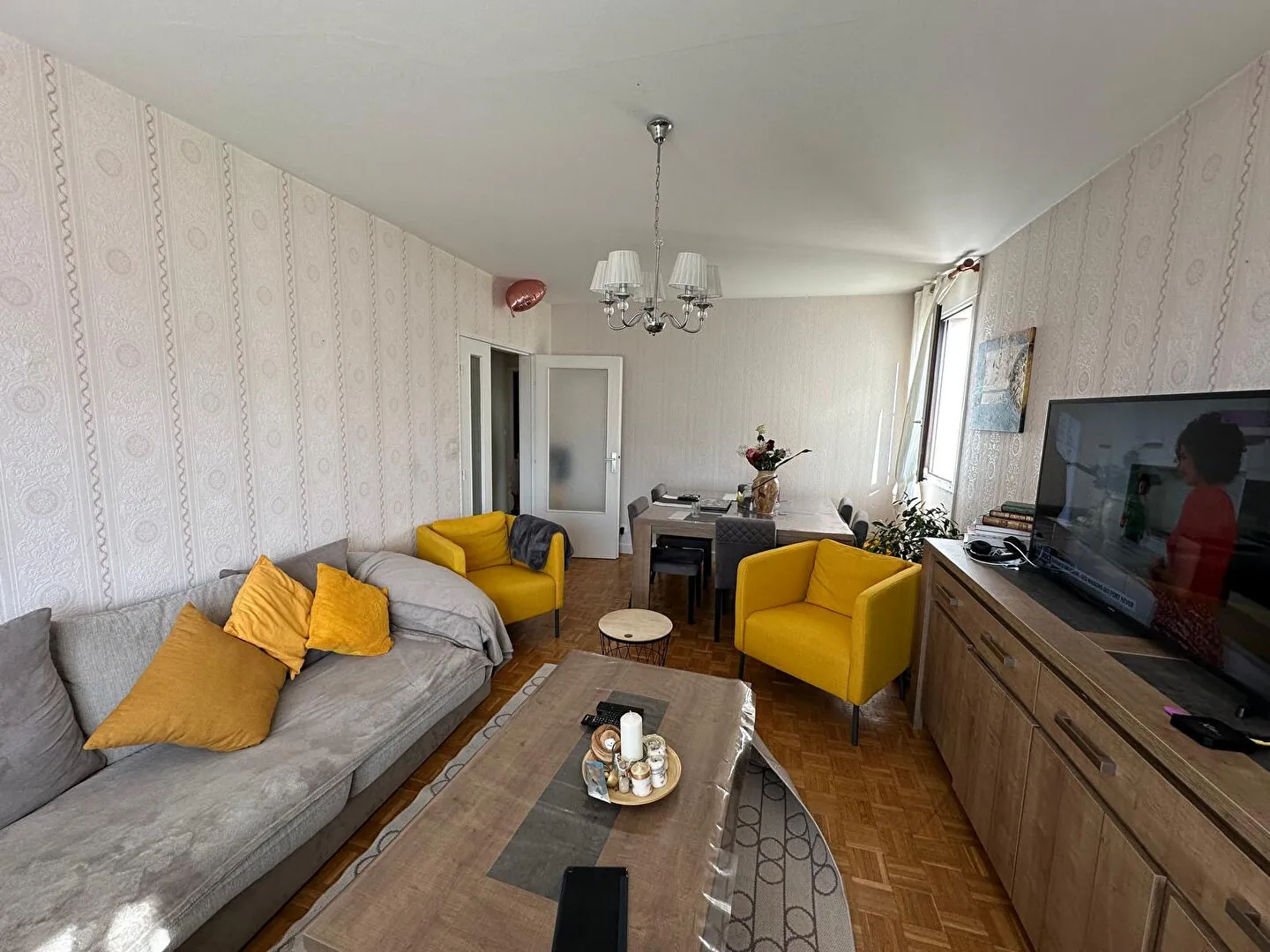 Appartement T3 à Saint Etienne avec Balcons, Cave et Garage - Investissement à Réaliser 