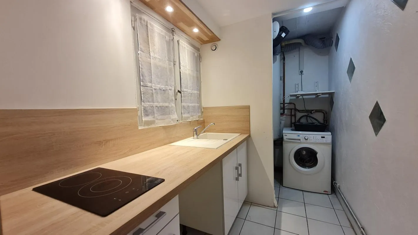Charmante maison de ville à vendre à Avignon Sud Saint Ruf, 117 m² avec jardin et garage 