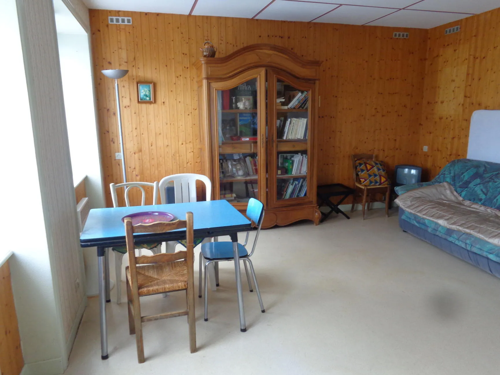 Maison à vendre à Saint Just d'Avray avec jardin et garage, performance énergétique G 