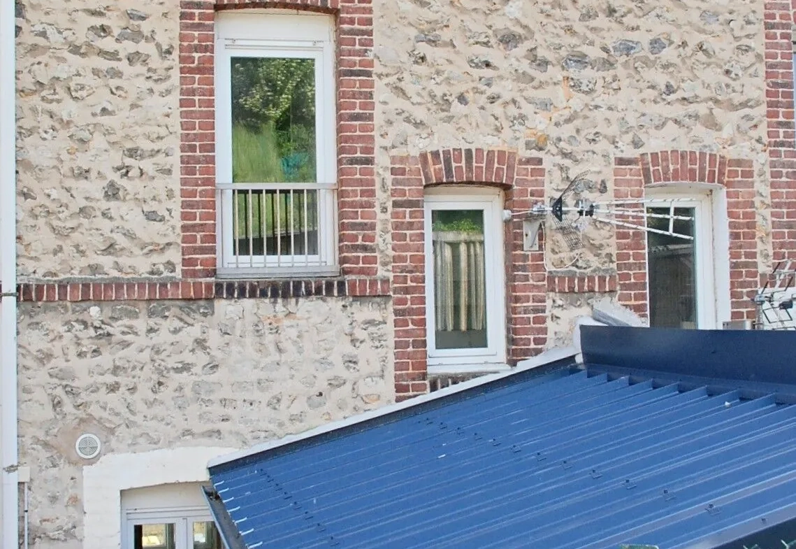 Maison en briques et silex à Fécamp, proche du port et de la gare 