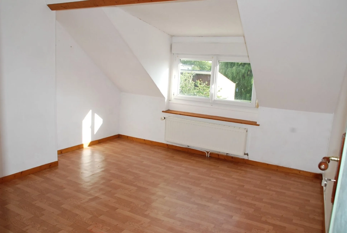 Maison en briques et silex à Fécamp, proche du port et de la gare 