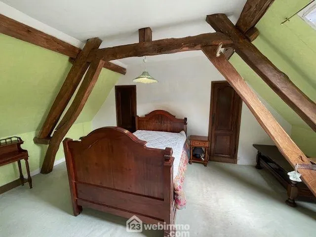 Maison de village en pierre avec studio et jardin à Carlepont 